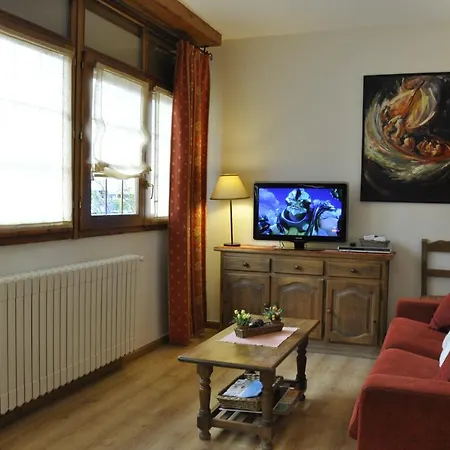 Pirineos - Atencion Personal Lägenhet