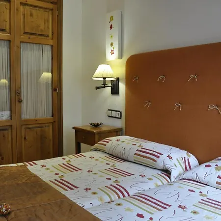 Pirineos - Atencion Personal Apartmán *