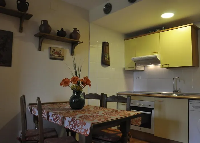 Pirineos - Atencion Personal Lägenhet